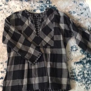 Madewell black and white top